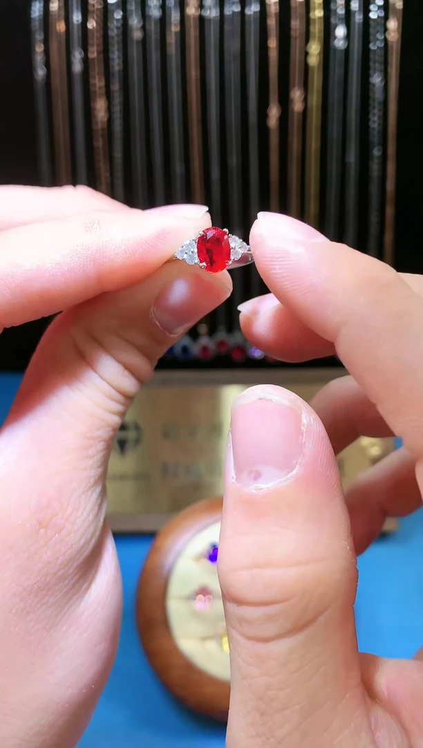 【闪购商品】红宝石戒指银S925镶嵌1111