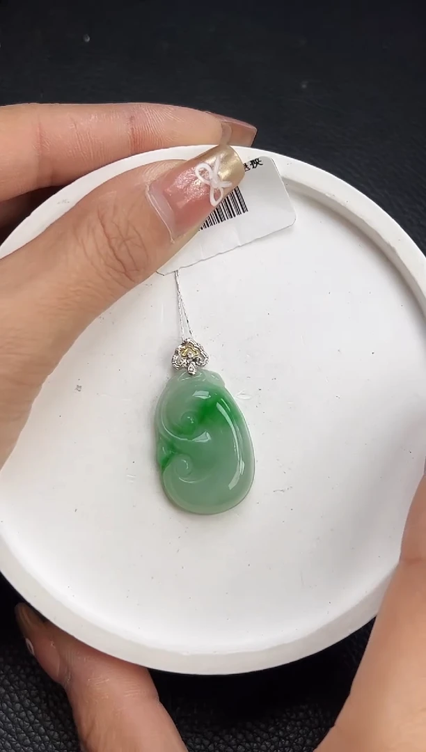 【闪购商品】翡翠颈饰18K金镶嵌YM994-3 如意