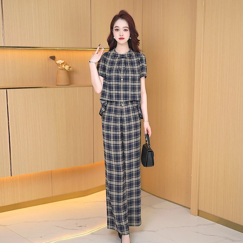 【两件套】显瘦时尚修身复古宽松气质洋气休闲格纹减龄短袖女装套裤
