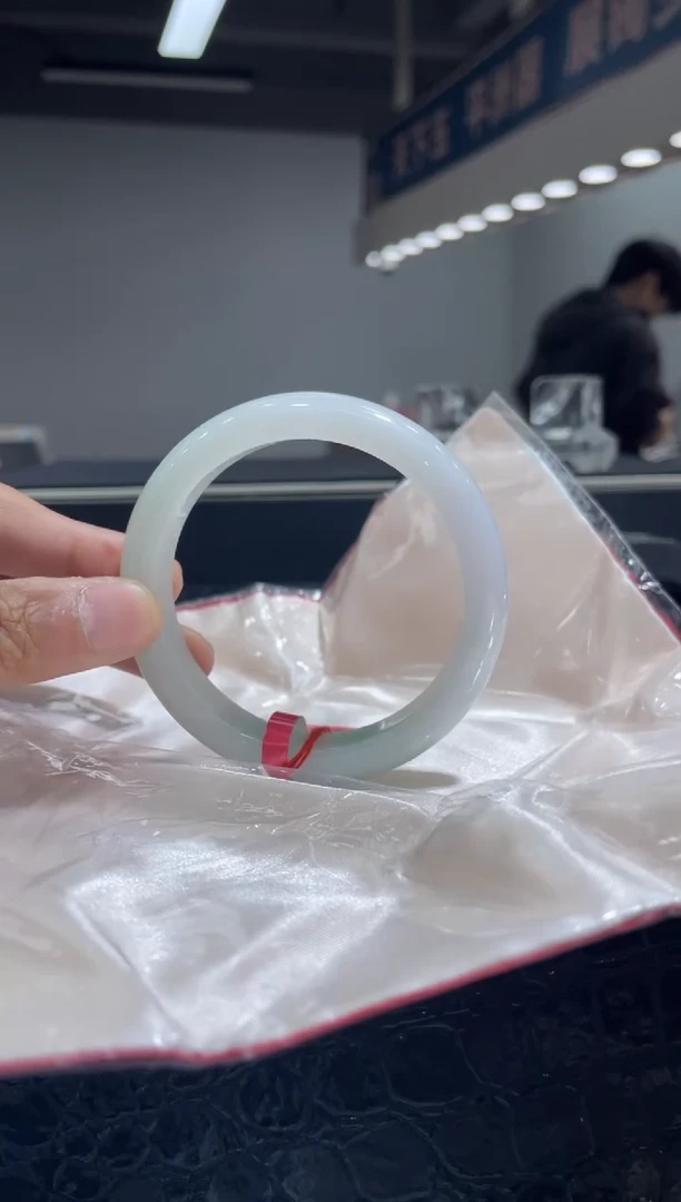 未镶嵌手镯翡翠5