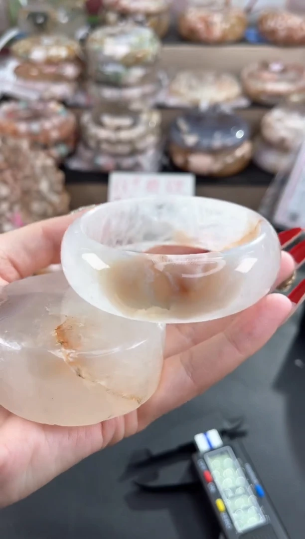 未镶嵌手镯石英质玉58