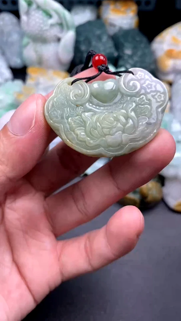 吊坠(不含链)未镶嵌翡翠1