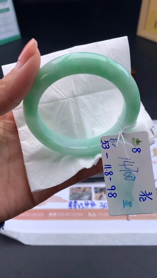 未镶嵌手镯翡翠翡翠自带#送人#，假一赔三