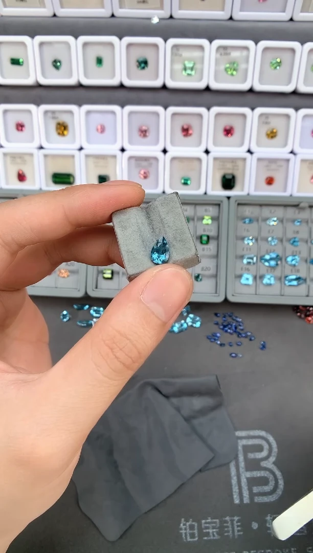 【闪购商品】定制海蓝宝石裸石未镶嵌1.37ct