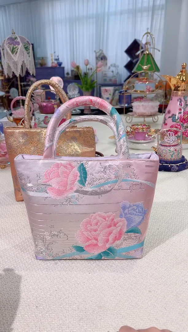 非遗西阵织 如图所示