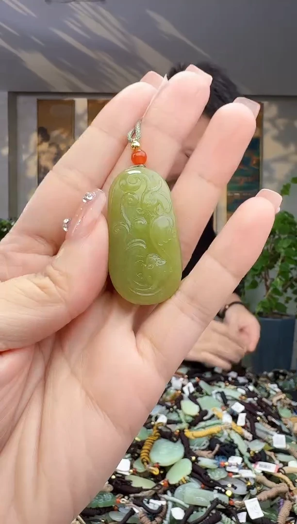 未镶嵌和田玉挂件拍一发一