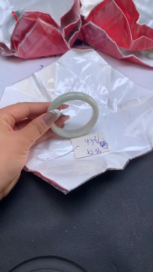 【闪购商品】翡翠手镯未镶嵌天然缅甸A货翡翠手镯