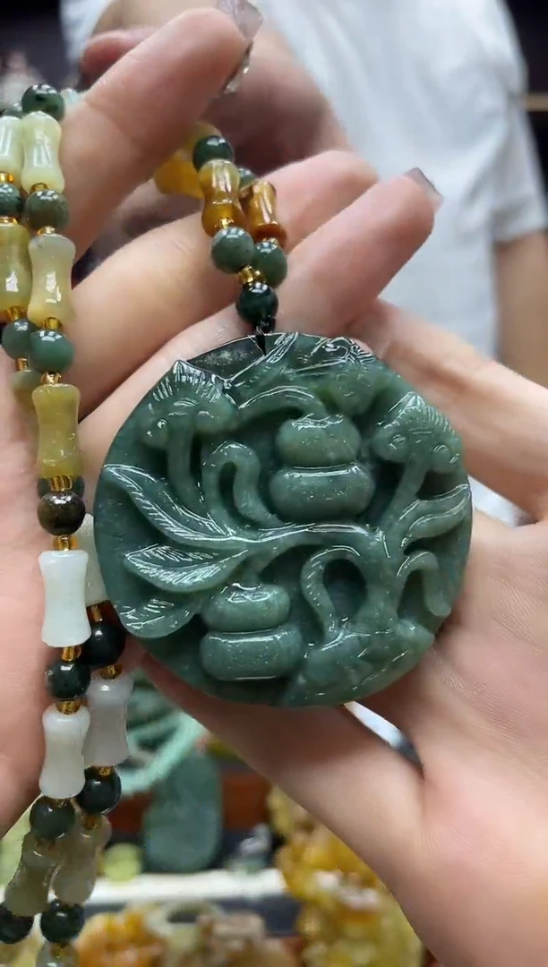 未镶嵌岫玉吊坠·
