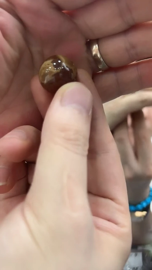 裸石琥珀未镶嵌溶洞单珠多样性发其一