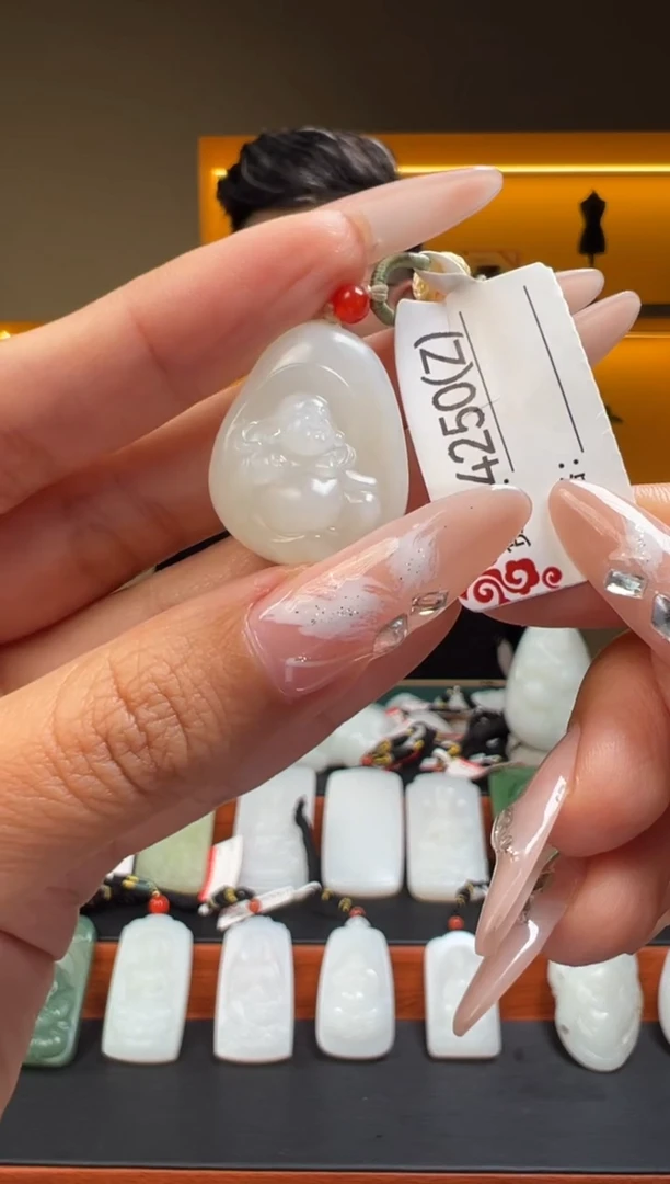 颈饰未镶嵌和田玉Z