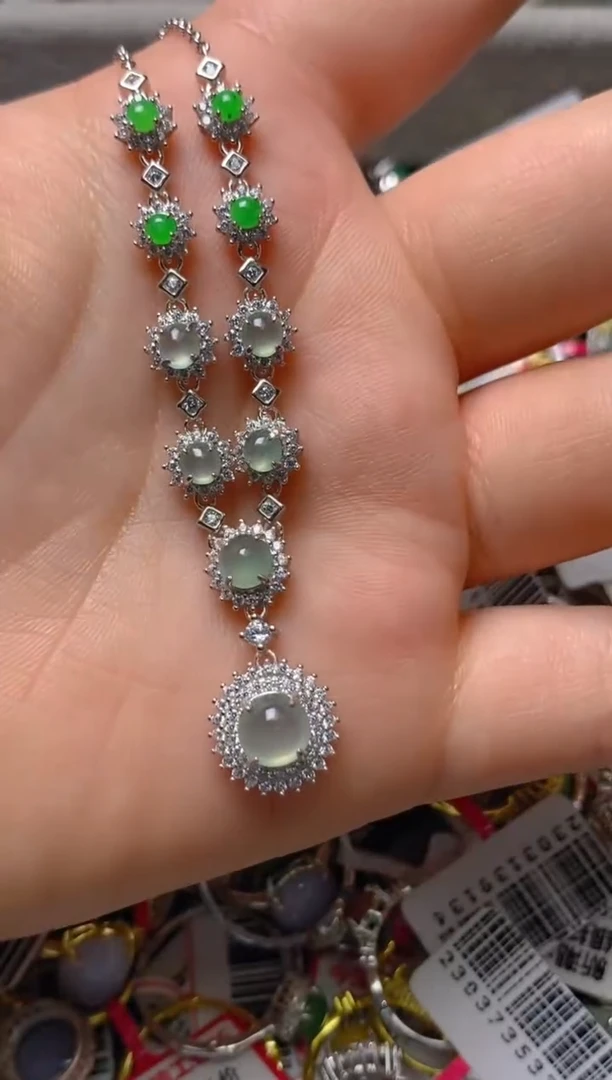 银S925镶嵌戒指翡翠百内无证书