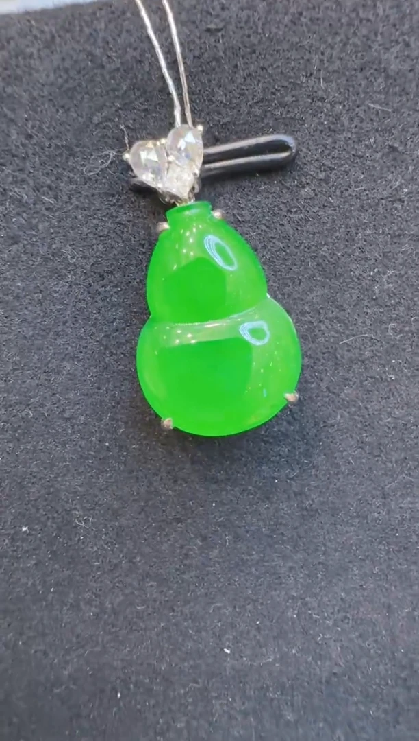 吊坠(不含链)18K金镶嵌翡翠多样性团购发一件