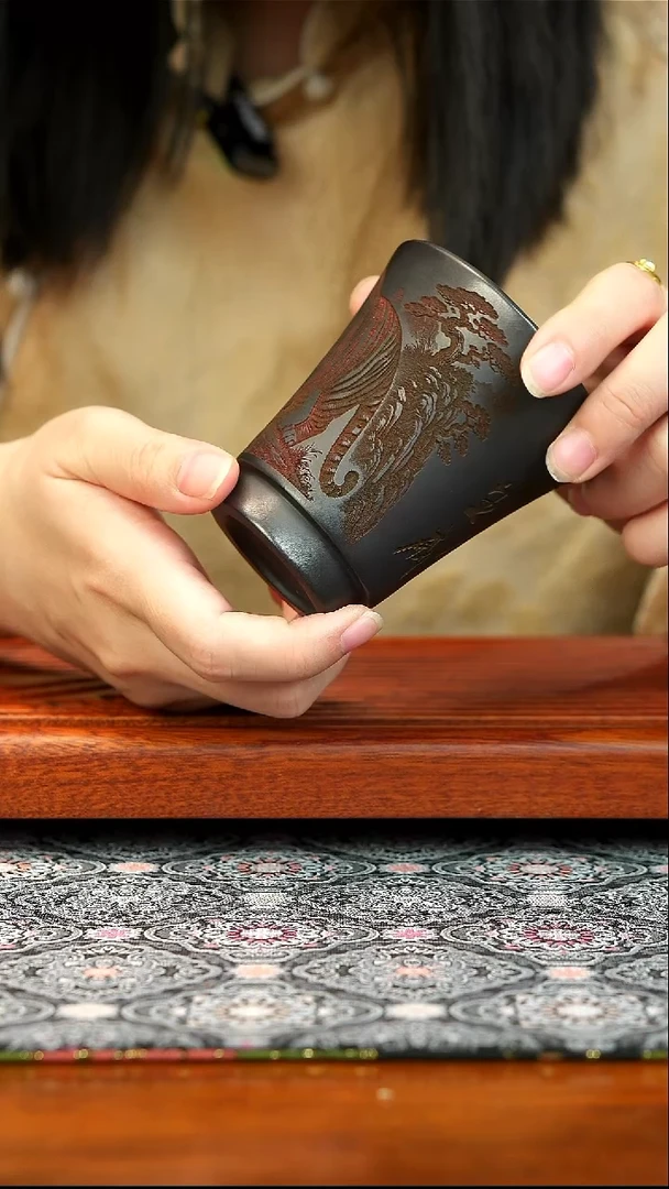 紫砂茶宠石黄 虎虎生威
