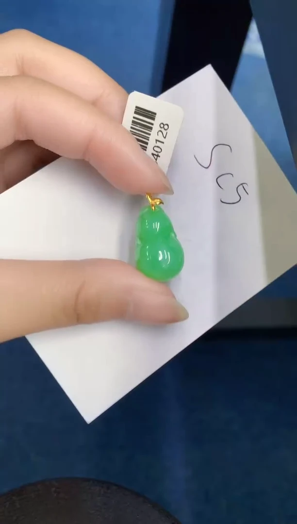 翡翠18K金镶嵌颈饰000000000