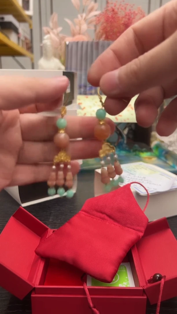 莲步轻舞稀有藕粉耳环