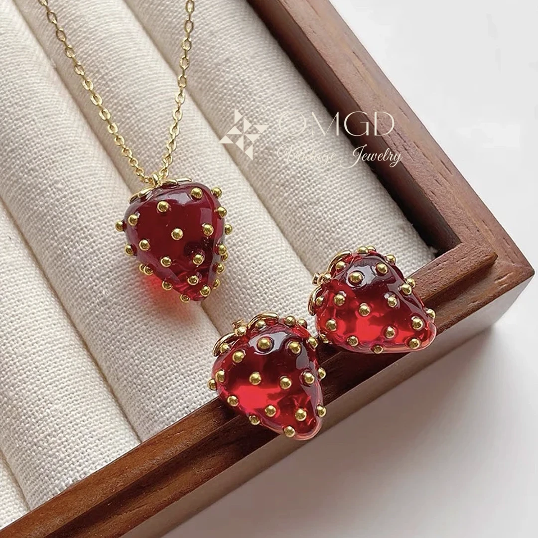 铜合金合成锆石项链 【D9096】原创设计秋冬草莓项链-CM