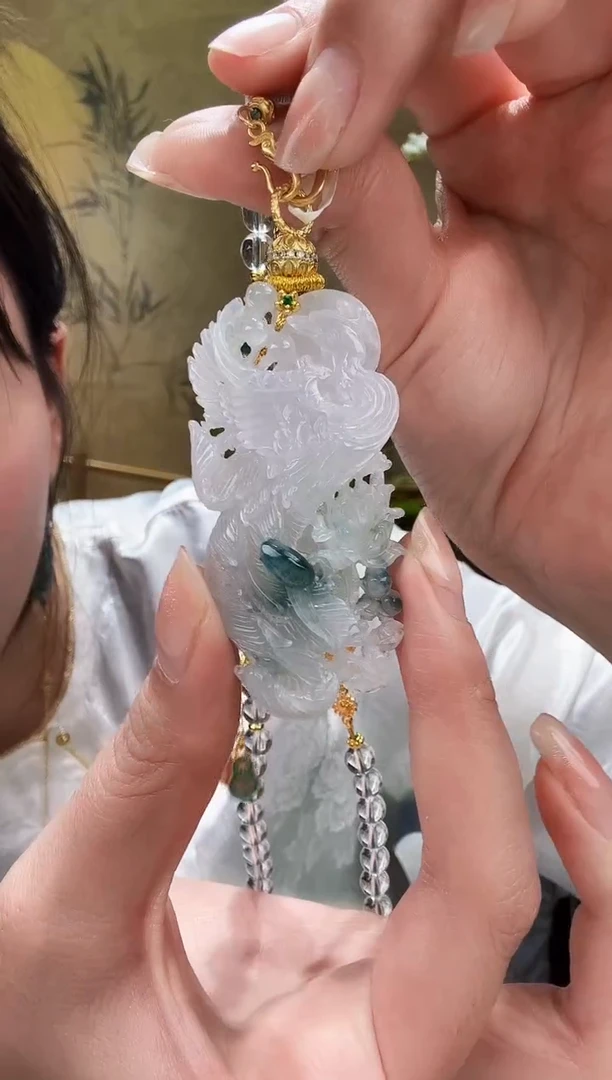 颈饰未镶嵌翡翠吊坠