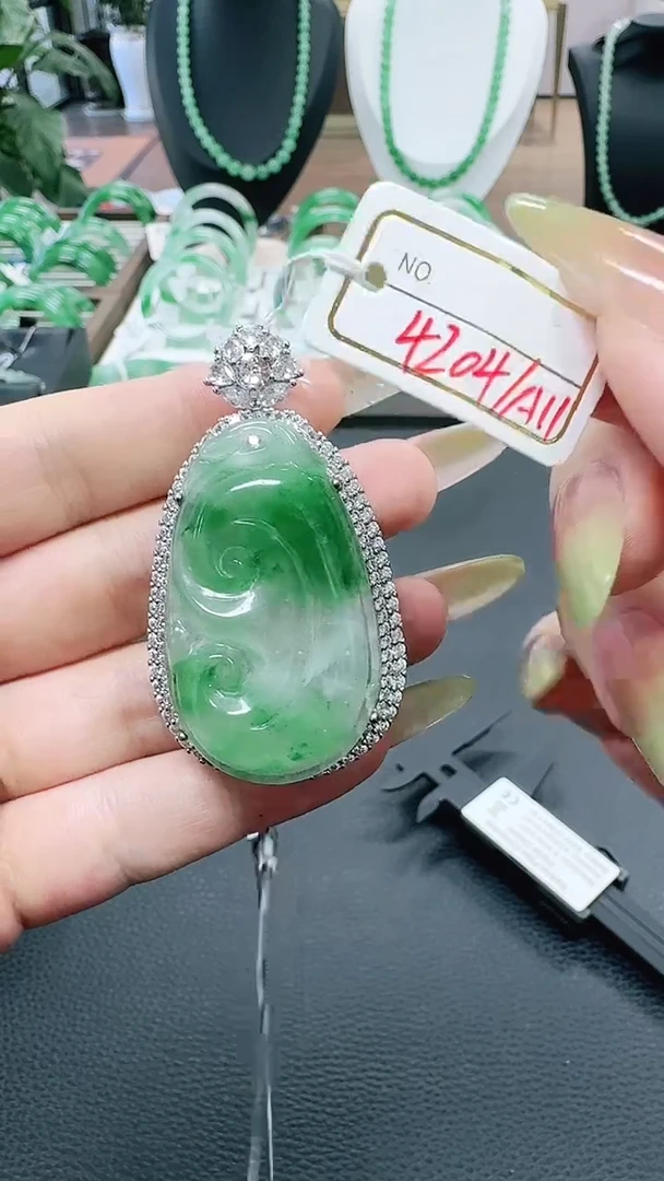 未镶嵌1石英质玉（非洲翠）/8934