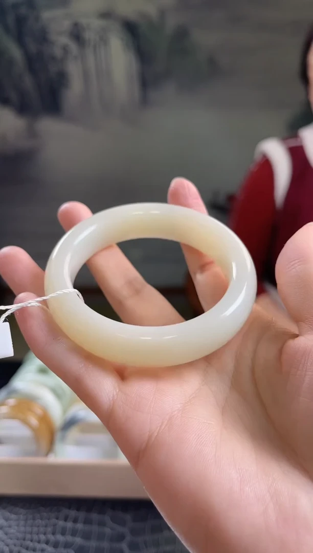 未镶嵌手镯和田玉55+圈口5654