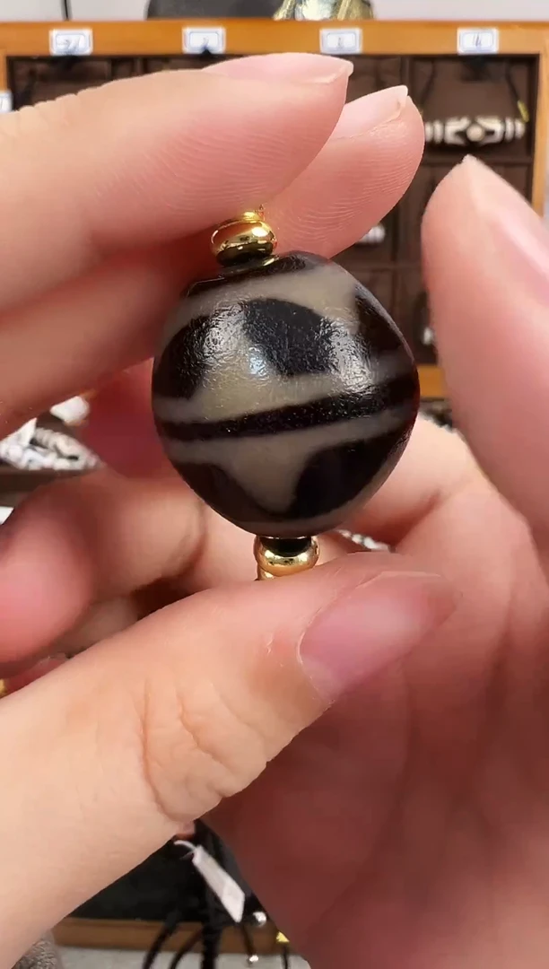 玛瑙/玉髓（覆膜）颈饰合金55.（微瑕）