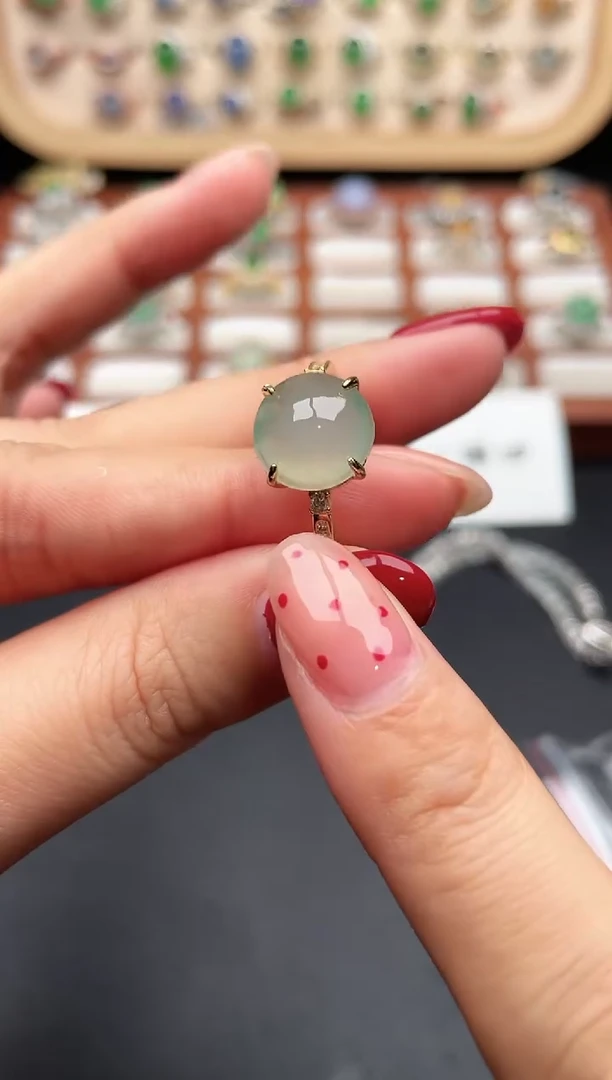 未镶嵌戒指翡翠一物一证一礼盒