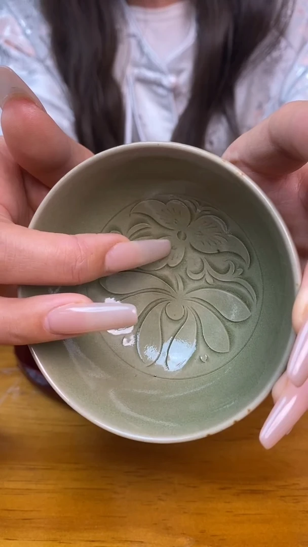 杯青瓷莲纹普洱杯纯手工微瑕