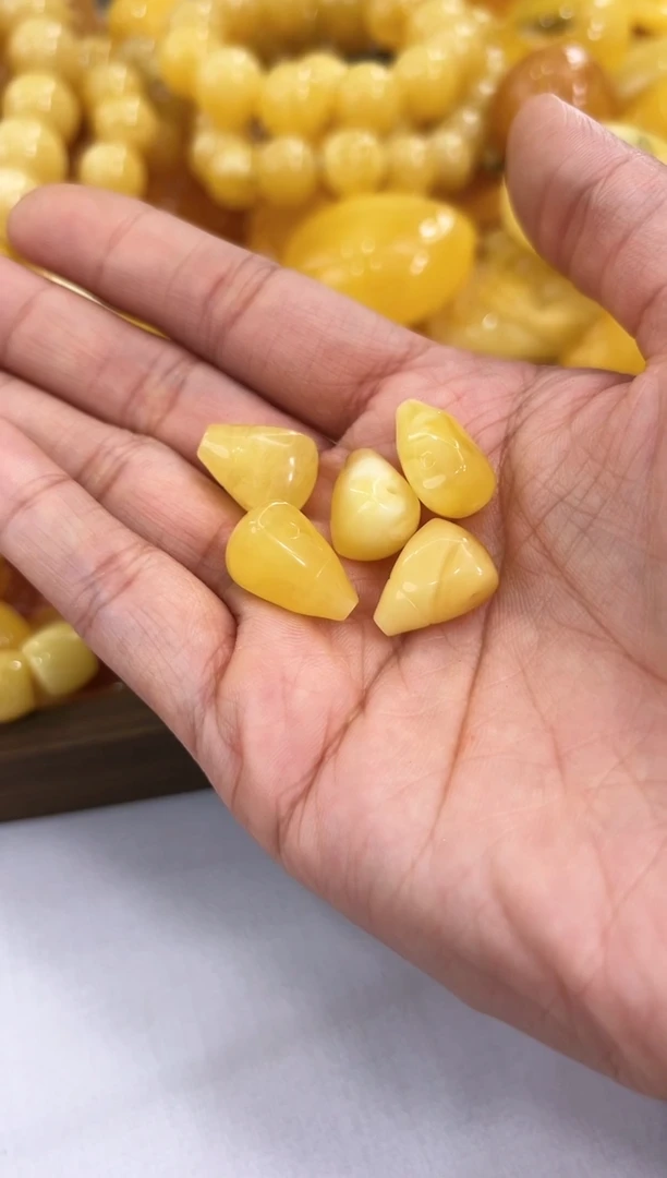 【闪购商品】蜜蜡手链未镶嵌蜜蜡三通随机发一件