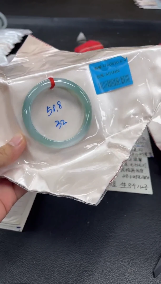 未镶嵌手镯翡翠翡翠手镯
