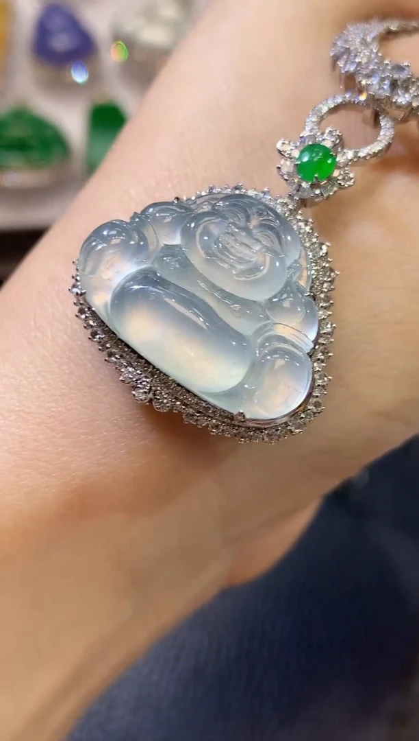 【闪购商品】翡翠吊坠(不含链)18K金镶嵌A64