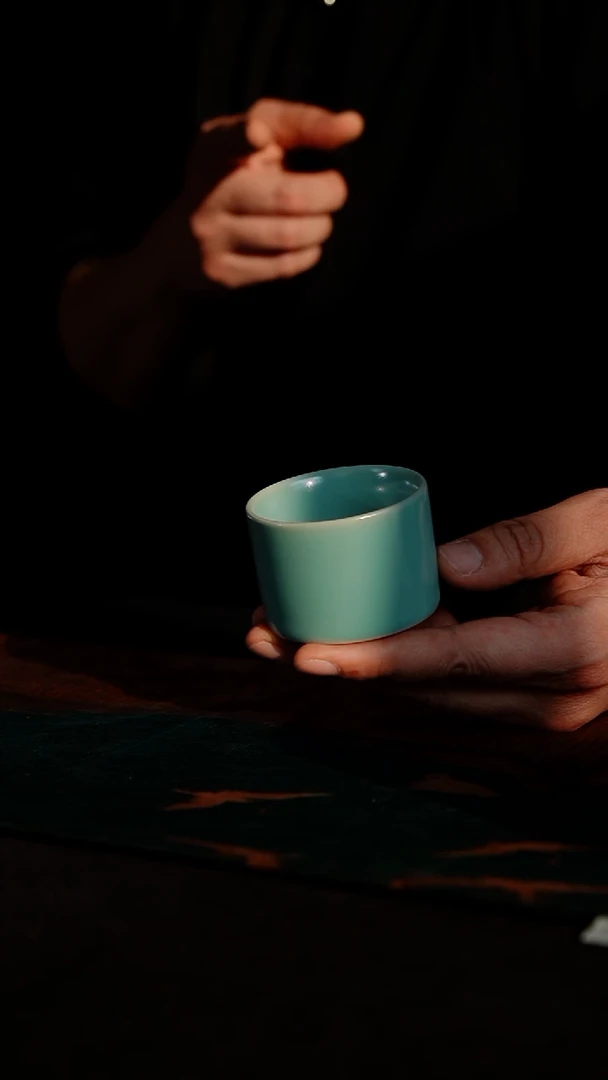 19-1扳指杯（云端釉）