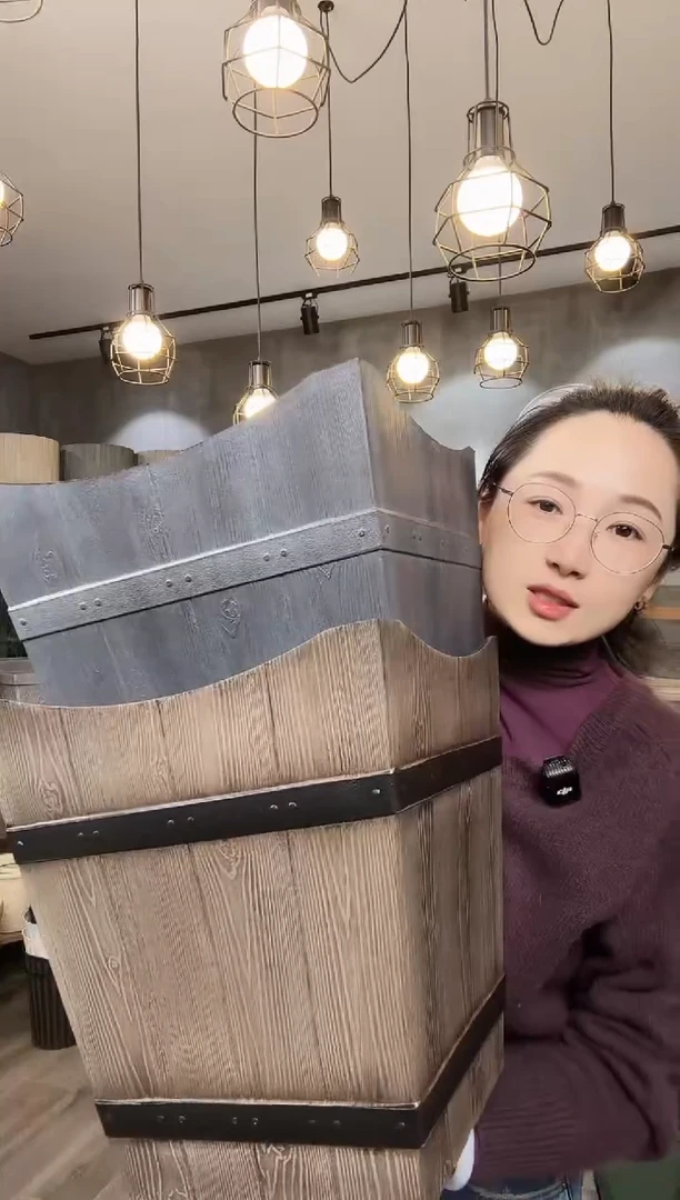 【闪购商品】塑料12寸松木木桶混色2只装 有孔无托