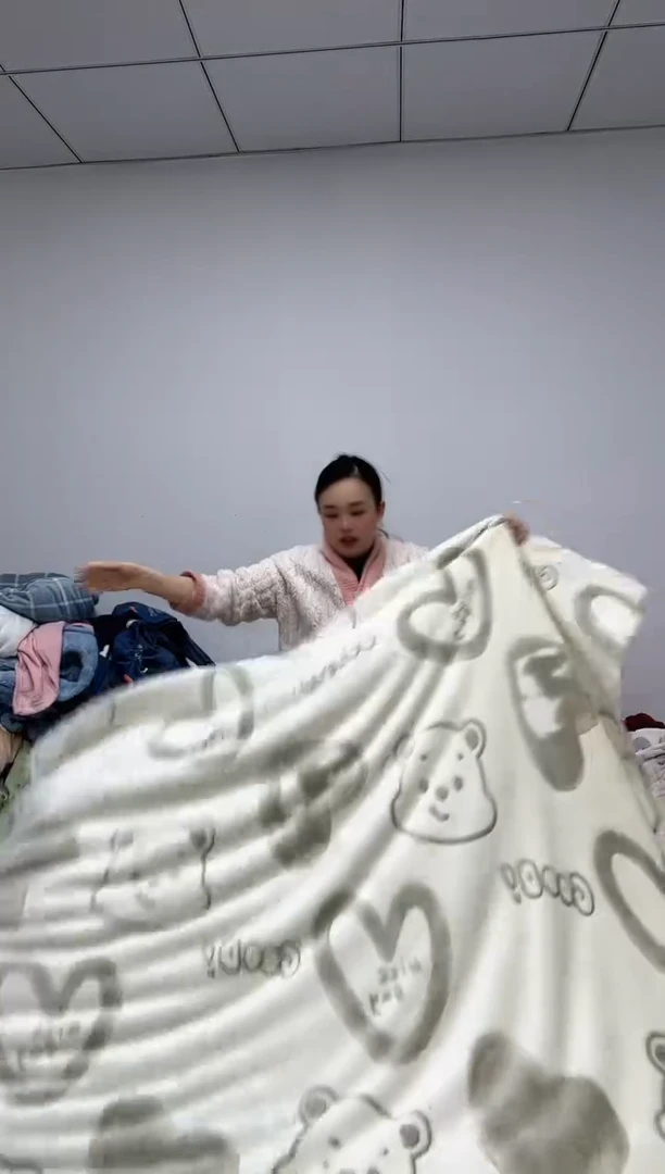 法兰绒2.5x2.7左右已主播介绍为准