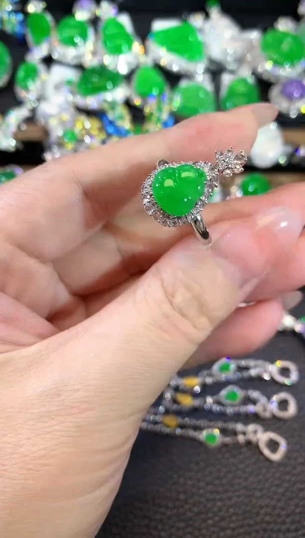 18K金镶嵌戒指翡翠C54