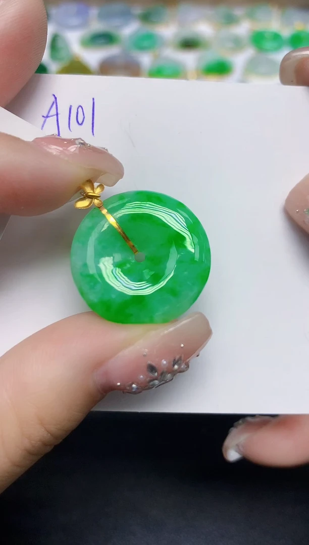 颈饰18K金镶嵌翡翠天然缅甸翡翠A货翡翠百元以上9元证书费自理