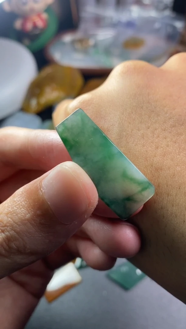 未镶嵌定制翡翠為*翡翠片料定制工费10.11-53树叶