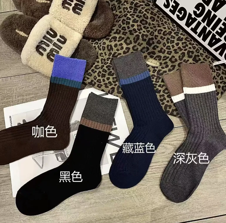 冬季常规款女拼接少女风条纹透气休闲风中筒袜运动时尚百搭加厚