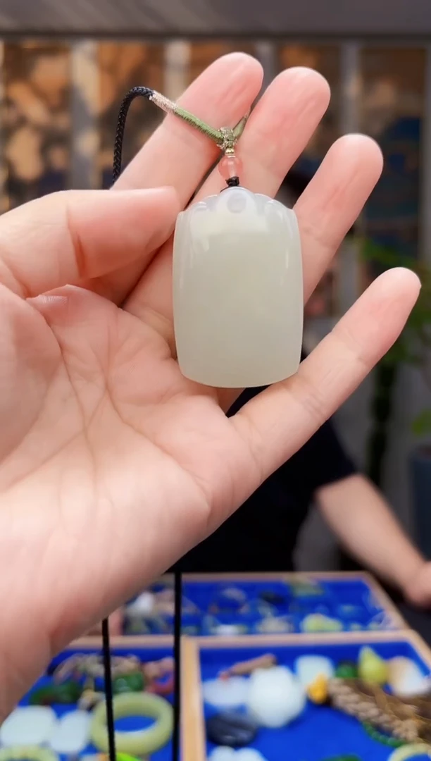 和田玉未镶嵌挂件拍一发一多样性发货