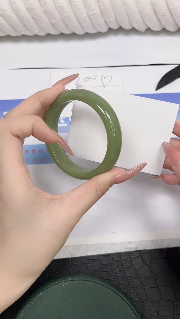 未镶嵌手镯石英质玉19-56.7