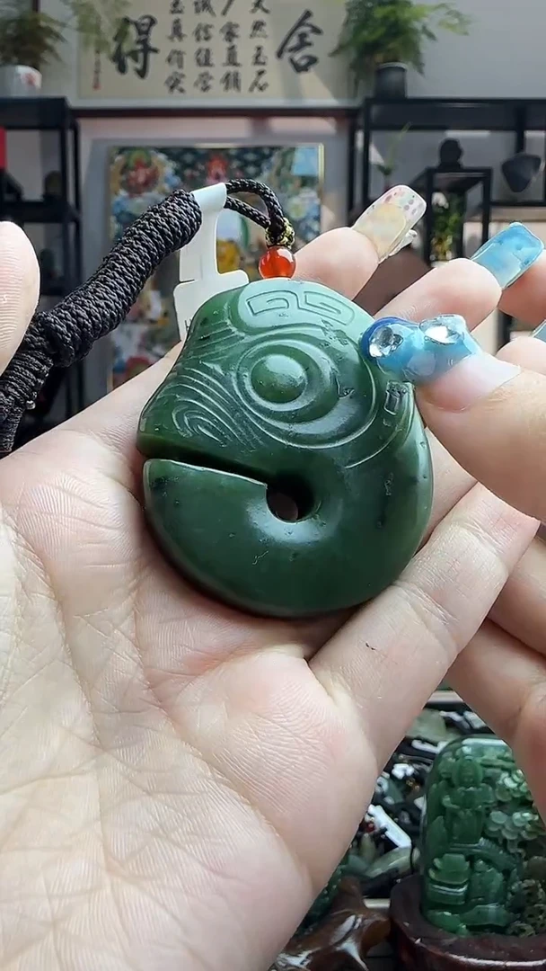 颈饰未镶嵌和田玉多样性发其一