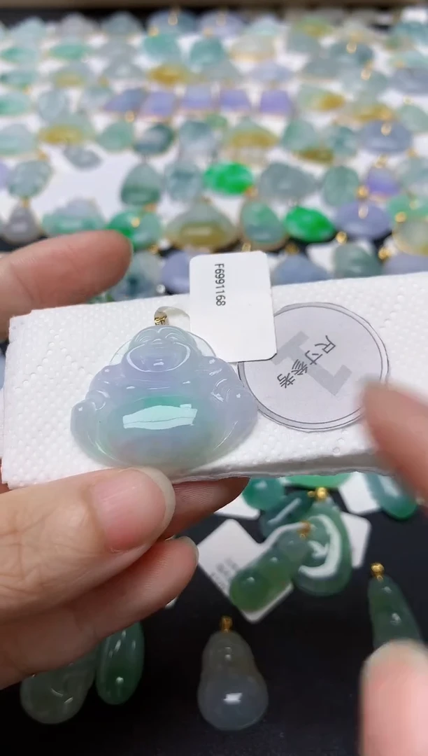 翡翠18K金镶嵌颈饰天然缅甸A货翡翠