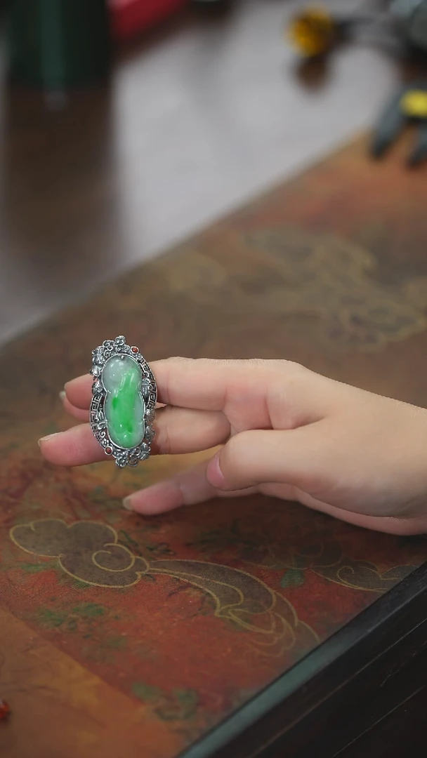 【闪购商品】翡翠戒指银S925镶嵌无相佛