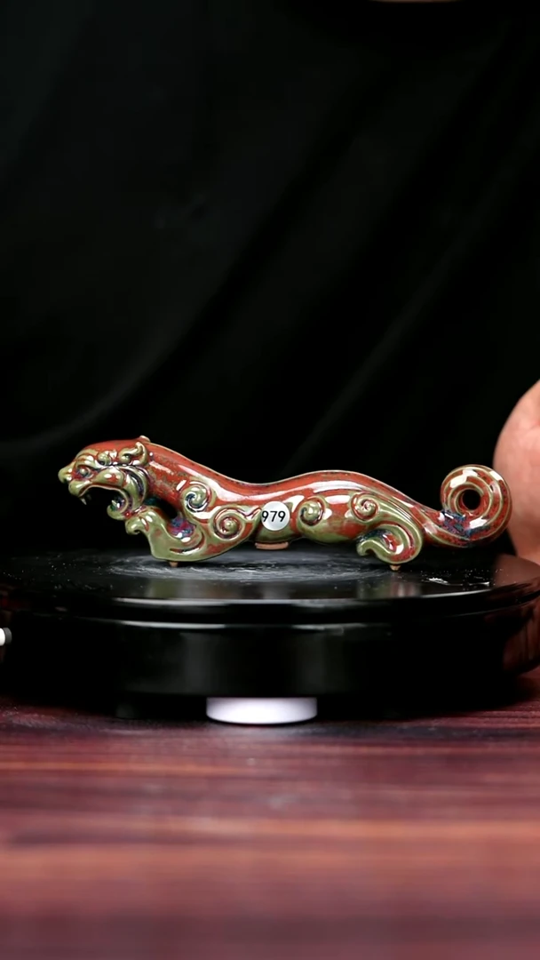 摆件979#于大鹏一级品原矿钧瓷虎符