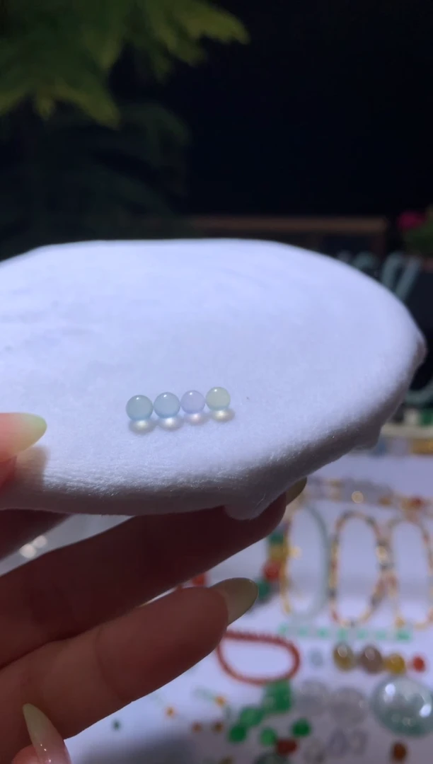 【闪购商品】定制翡翠未镶嵌4+珠子四个280+28