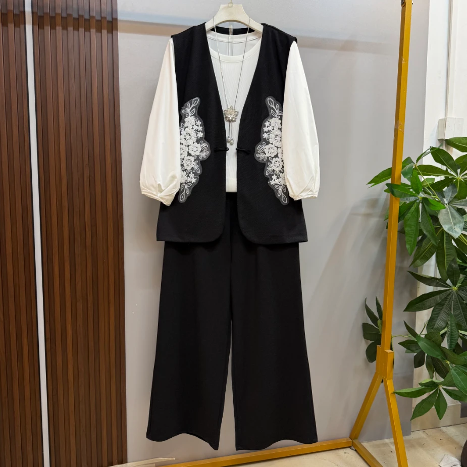 早秋新款大码女装欧货气质重工刺绣马甲阔腿裤三件套套装