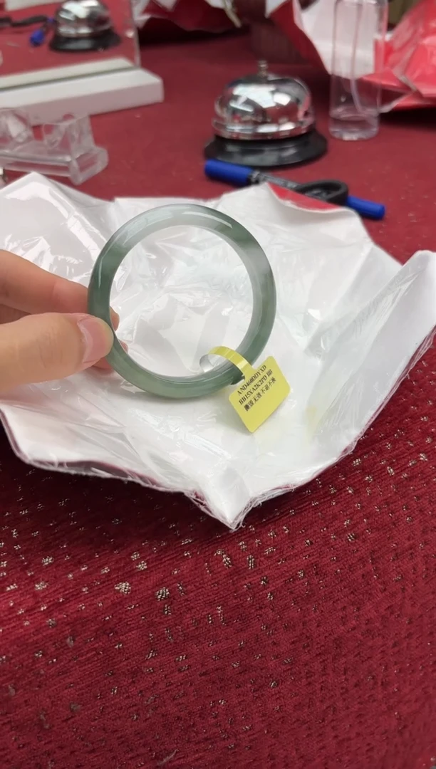 【闪购商品】翡翠手镯未镶嵌2手镯