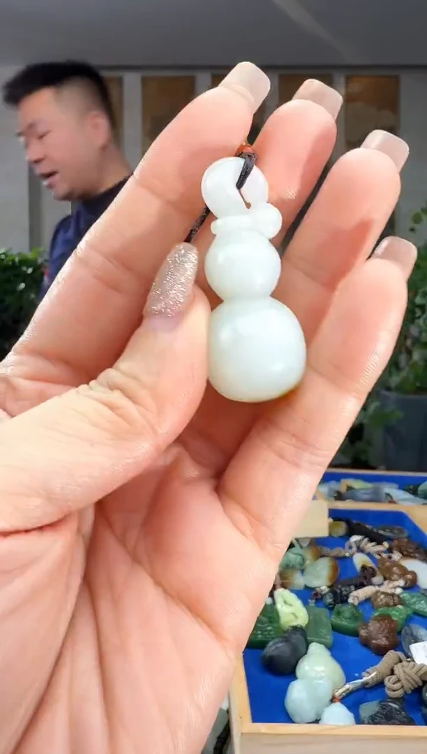 颈饰未镶嵌和田玉拍一发一