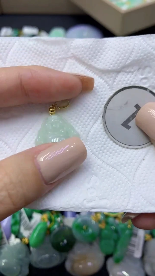 颈饰未镶嵌翡翠天然缅甸翡翠A货