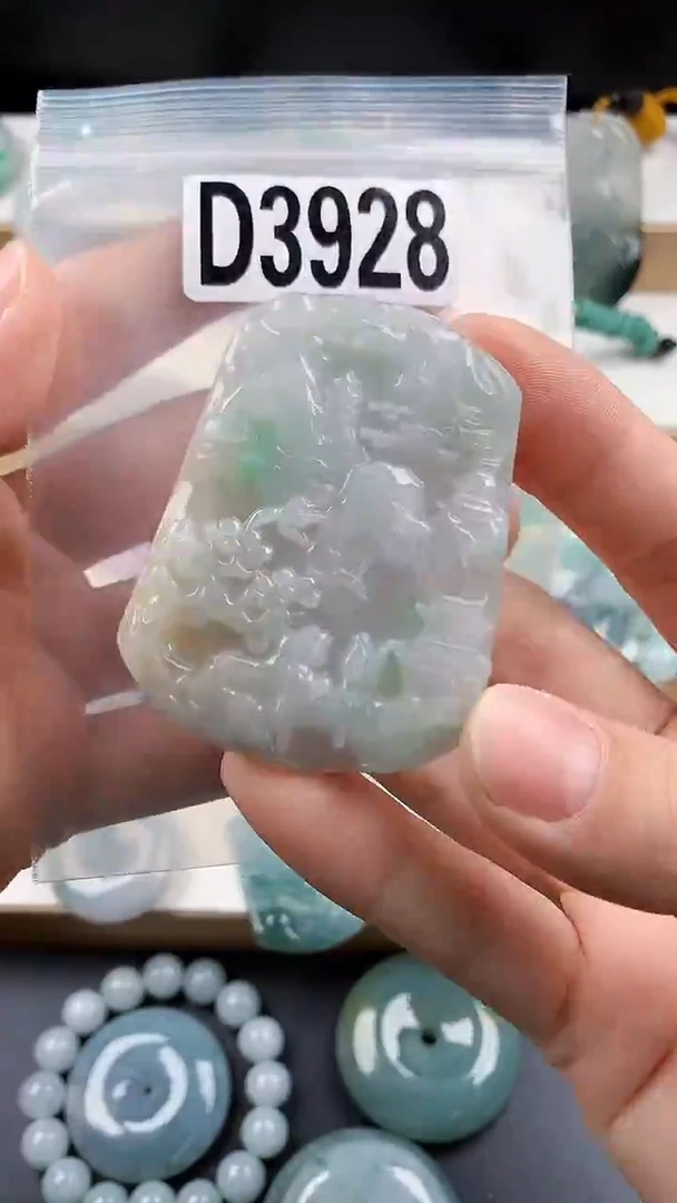 颈饰未镶嵌翡翠天然翡翠吊坠挂件