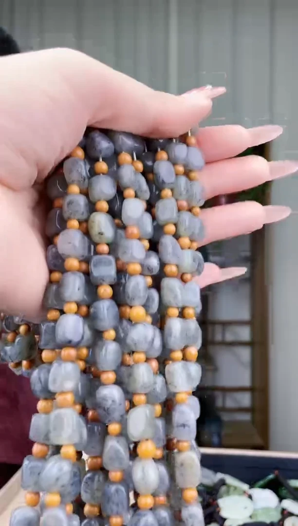 和田玉未镶嵌挂件拍一发一，多样性发货