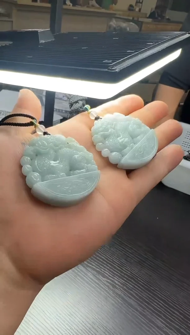 翡翠未镶嵌颈饰31758（多样性发货一个）